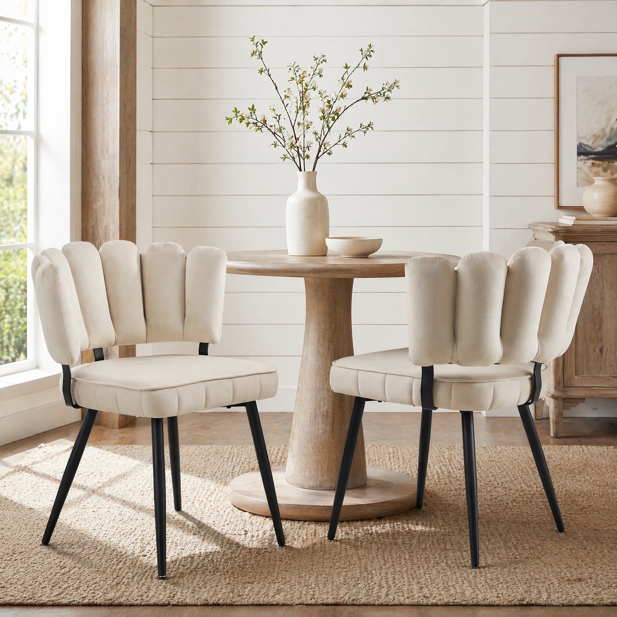 MEUNIQ set van 2 eetkamerstoelen met bloemvormige rugleuning, velvet bekleding, zwarte metalen poten, 80 cm hoog, gestoffeerde stoel voor eetkamer en woonkamer Beige