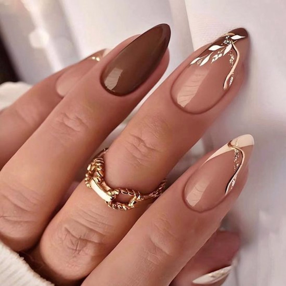 Kunstnagels Glanzend - Amandelvormig - Franse Kunstnagels - Middellange Plaknagels - Bladmotief - Hoogwaardig ABS - Nepnagels