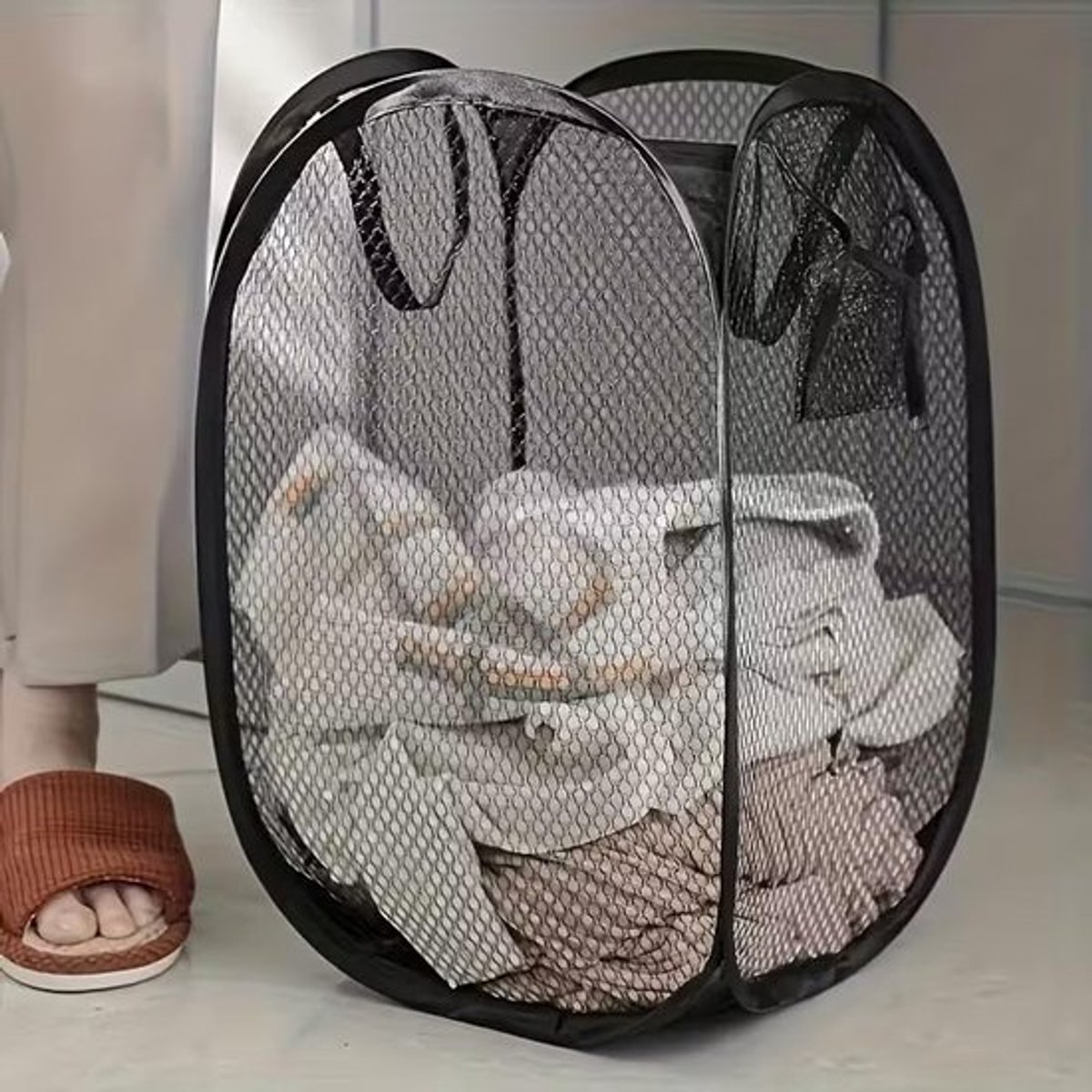 Uitklapbare wasmand van gaas geschikt voor ergonomische handgreep, opvouwbare stoffen opbergtas, grote capaciteit, geschikt voor wasruimtes, slaapkamers en badkamers. Zwart.