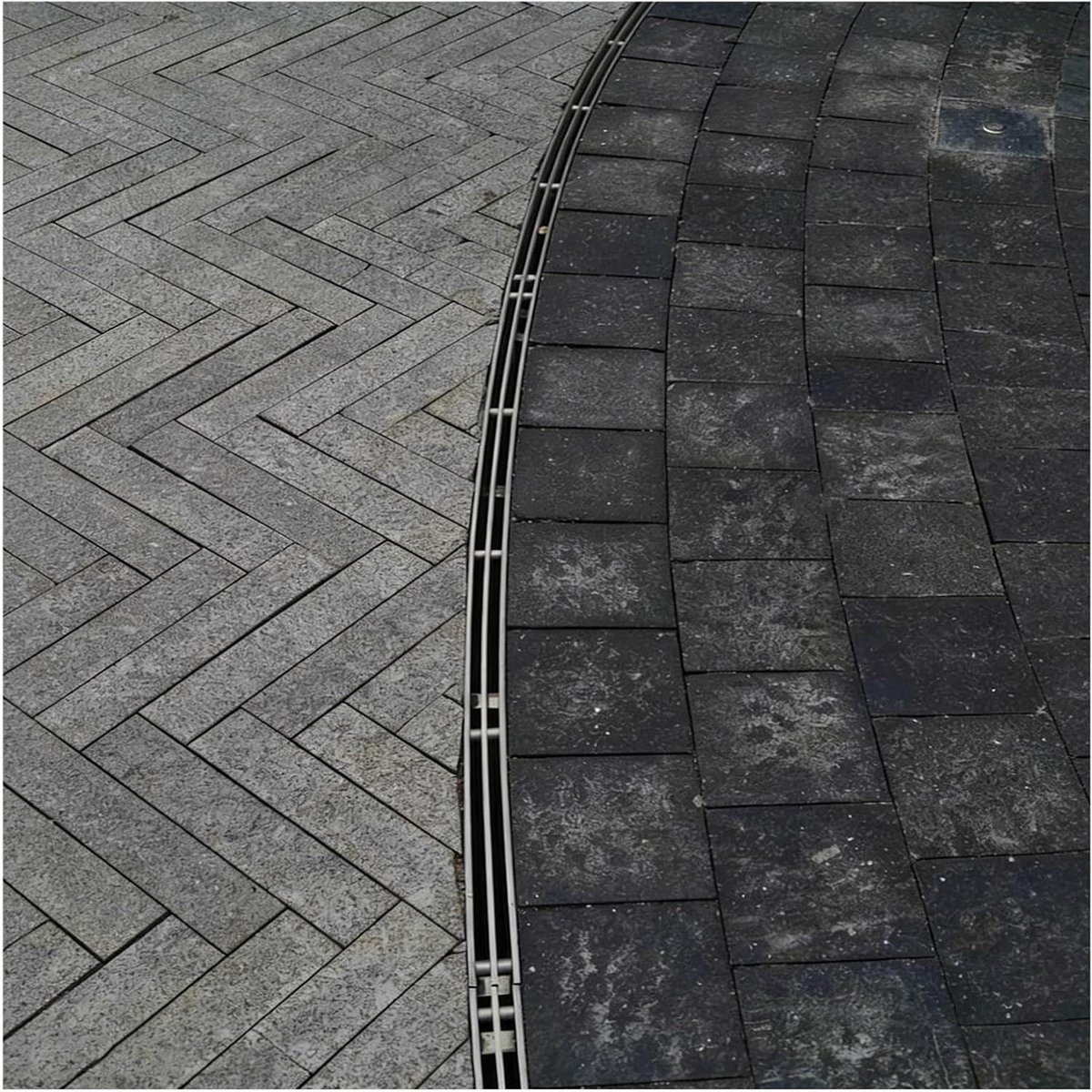 Afvoergoot Roestvrij Staal - Lineaire Afvoer - Water Snel Afvoeren - Draagvermogen 1 Ton - 1 Meter Lang - Zilver
