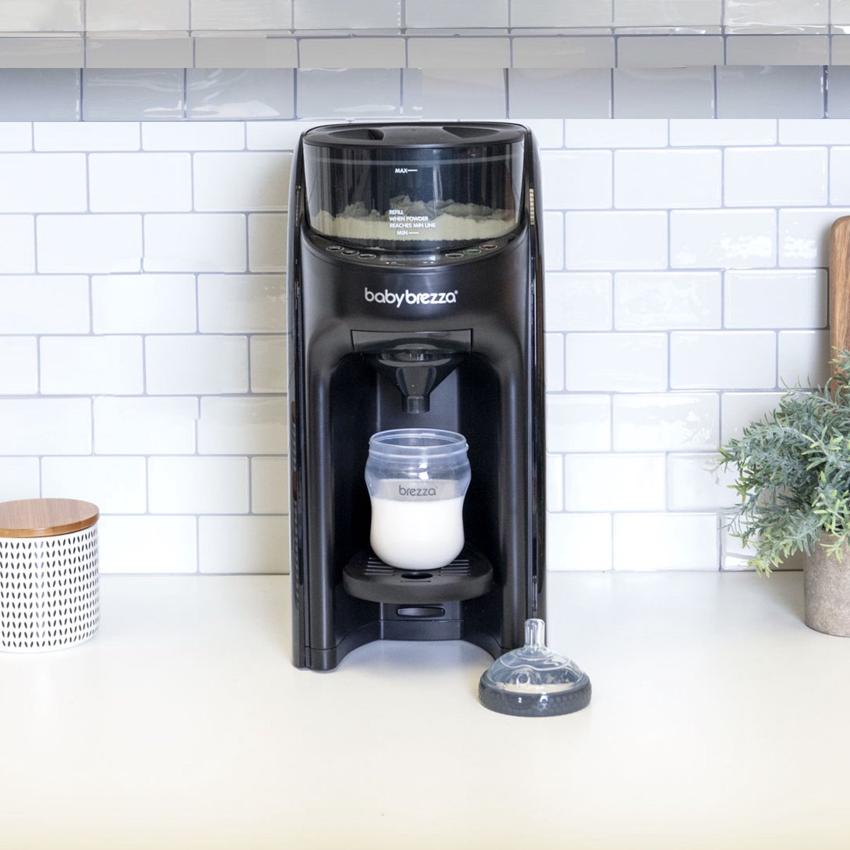 Baby Brezza Formula Pro Advanced - All Black thumbnail 3