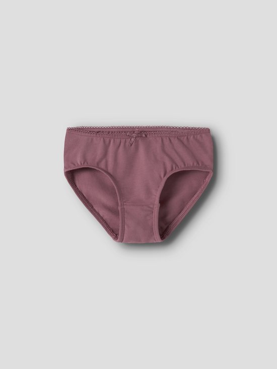 Roze slip met strikje en kanten boord.
