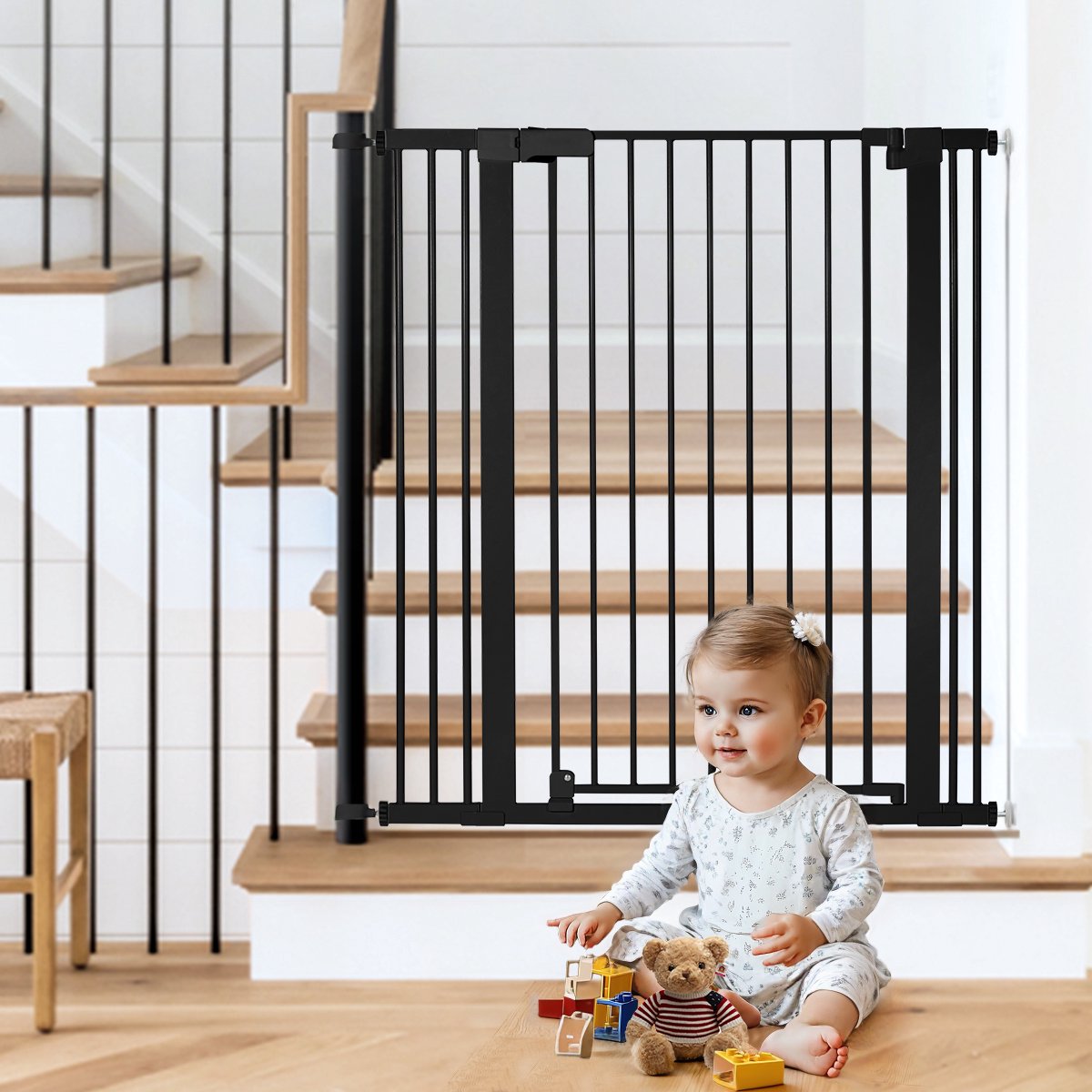 COMOMY Extra Hoog Veiligheidshekje 107 cm - Traphekje Zonder Boren - Verstelbaar 75-103 cm - Automatisch Sluitend - Baby- en Hondenhekje - Zwart