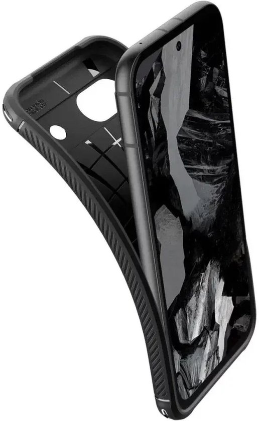 Zwarte Spigen telefoonhoes met flexibele zijkanten en interne patronen.