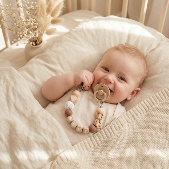 May Mays - Speenkoord met Naam - Giraf Bruin Geel - Gepersonaliseerde Speenketting Baby - Kraamcadeau Pasgeborene - Babyshower Cadeau - Newborn Gift - Siliconen letterkralen — afbeelding 5