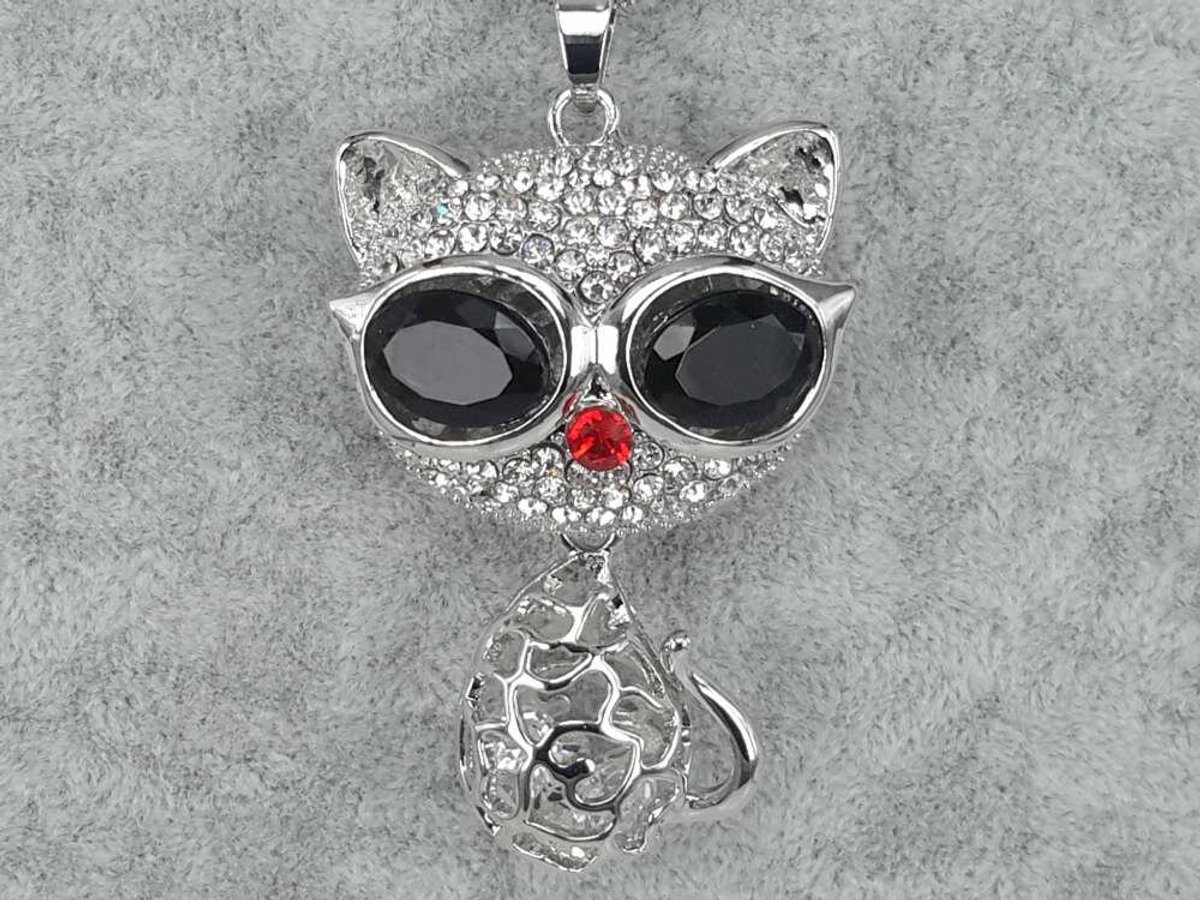 Hanger - kat - witte strass - rode strass neus - beweegbaar