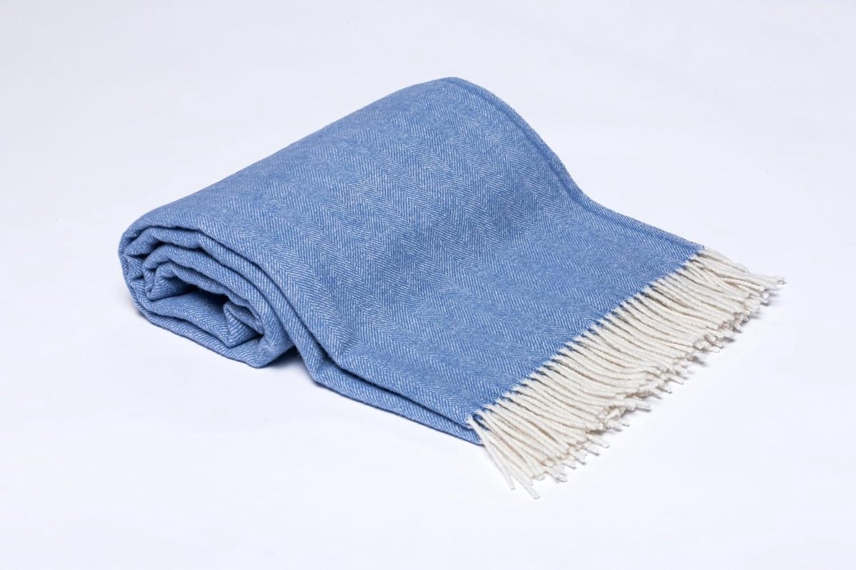 SnelShoppen - Woldeken 140x200 cm - 100% Merinowol - Blauw/Beige - Luxe Herringbone Patroon met Fringes - Ideaal als Bedsprei of Sofadeken