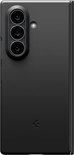 Zwarte Spigen Air Fit Pro MagFit hoes voor Samsung Galaxy Z Fold, met een drievoudige camera en een logo.
