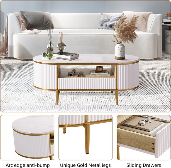 Ovale salontafel met marmerlook blad, wit geribbeld design en gouden poten.
