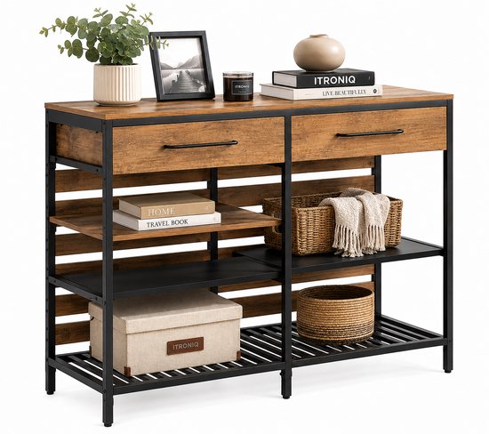 Houten console met zwart metalen frame, twee lades en open planken, gedecoreerd met plant, manden en boeken.