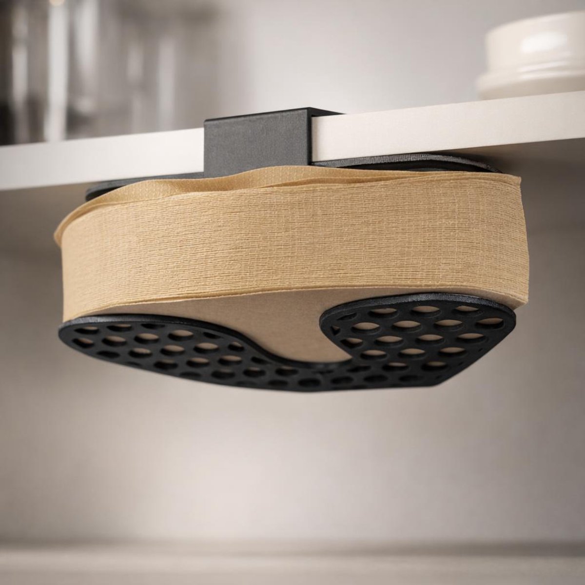 Skushy koffiefilterhouder voor keukenblad of montage met eigen clip - moderne houder voor koffiefilters met geperforeerd ontwerp