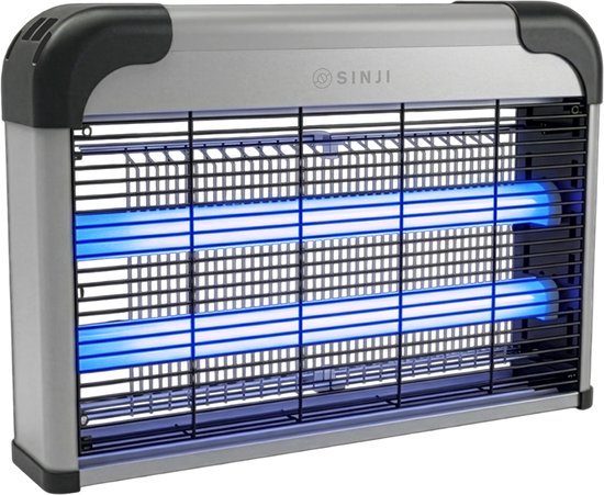 Zilverkleurige elektrische insectenlamp met zwarte hoeken en blauwe UV-lampen, op een witte achtergrond.