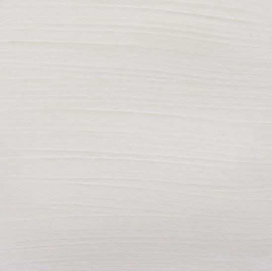 Amsterdam Expert Acrylverf, #104 Zinkwit, 75ml. Een close-up van witte acrylverf met fijne, horizontale penseelstreken.