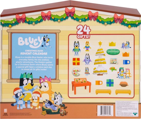 Achterkant van de Bluey Kerst zwem adventskalender met 24 vakjes, productinformatie en afbeeldingen van de Bluey familie en accessoires.
