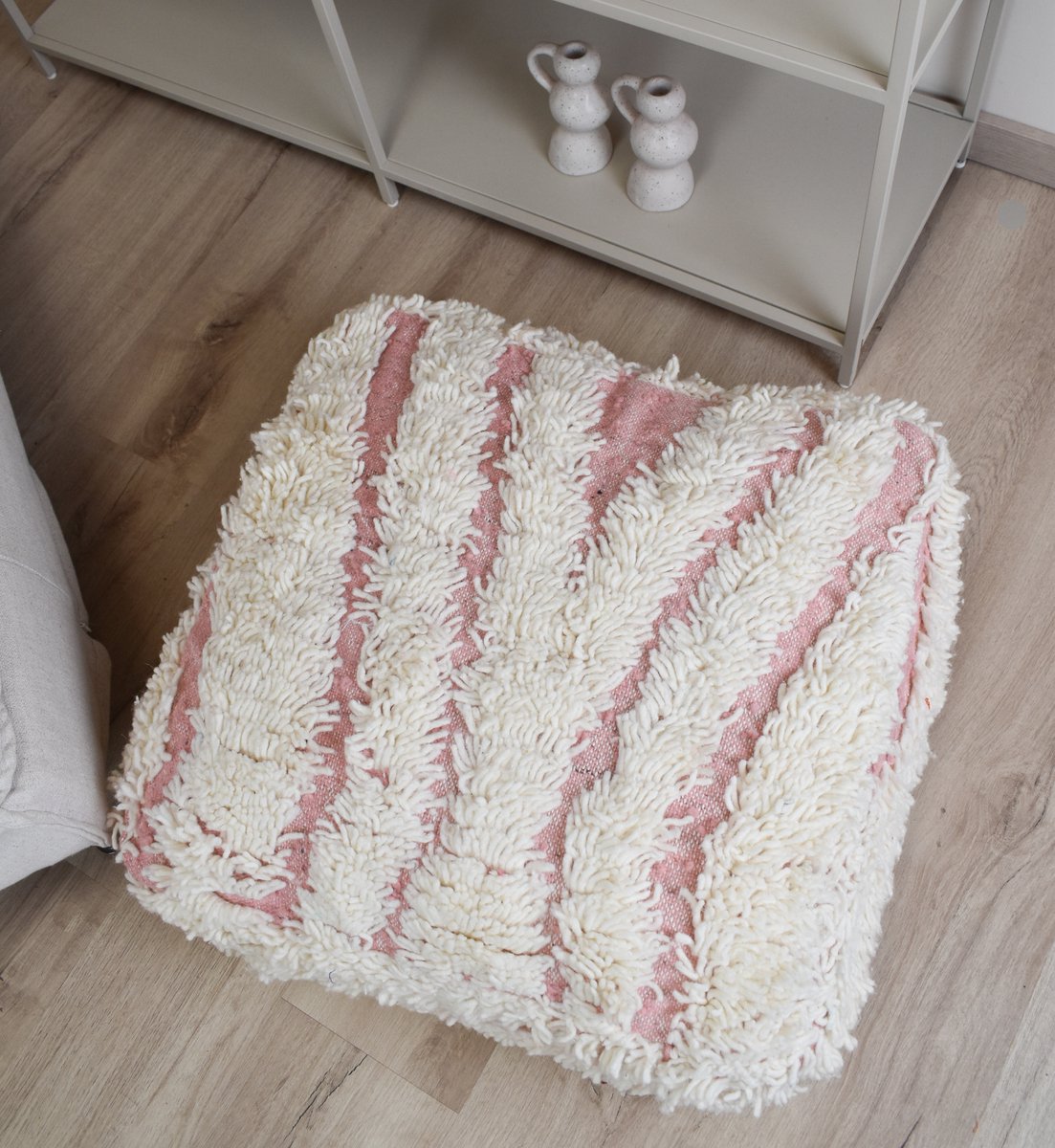 Poufs&Pillows Marokkaans poef vloerkussen - Uniek en handgemaakt - 60x60x20 CM - Gevuld geleverd - Kleurrijk palletkussen k1699