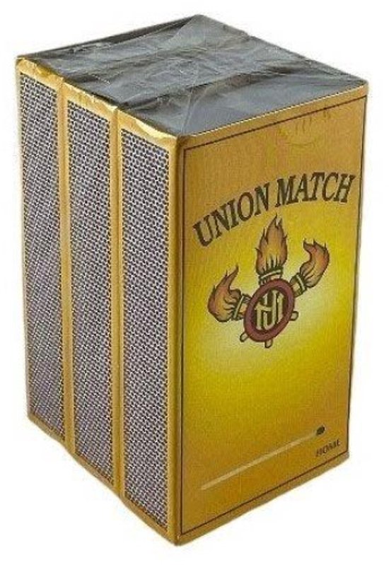 Une boîte d'allumettes Union Match dans un emballage doré avec le texte 'UNION MATCH' et un logo.