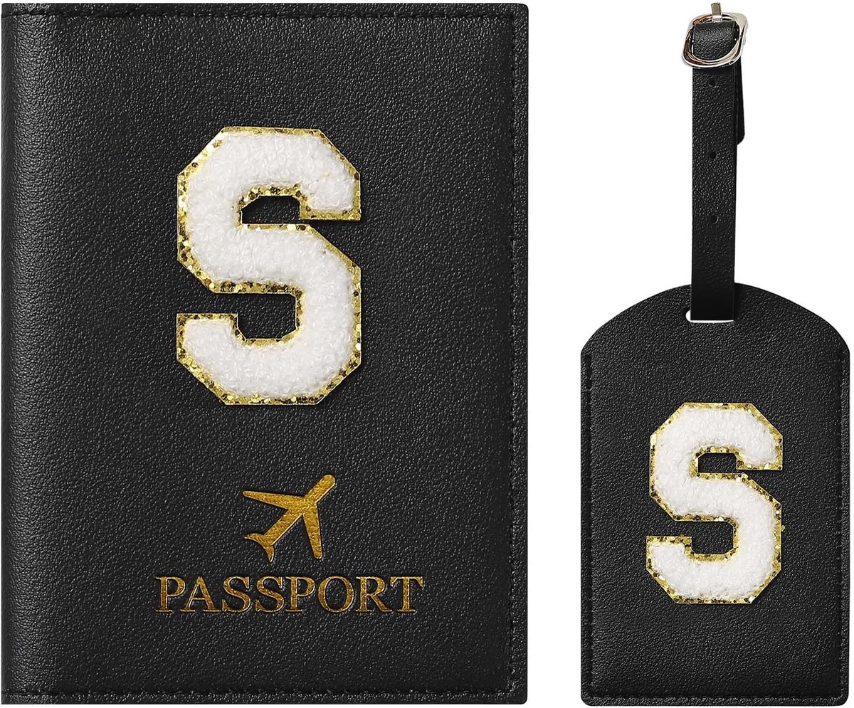 Thijox - Paspoorthoes en Bagagelabelset met Letter-Patch, Gepersonaliseerde Reisaccessoires voor Dames en Tieners, Zwart PU-Leer, 14.5cm x 10.5cm, Per