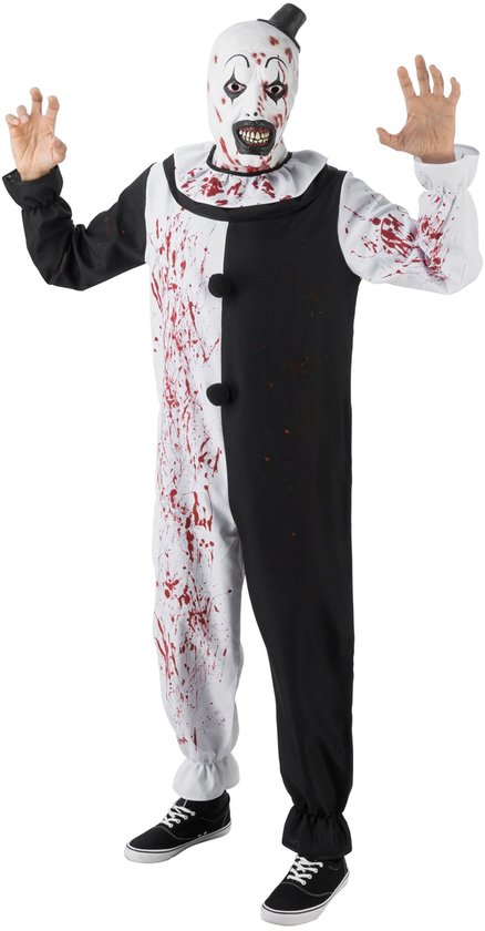 Man in een eng clownspak met zwart-witte kleuren, bloedvlekken en een masker.