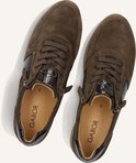 Bovenaanzicht van bruine Gabor sneakers met rits en logo.