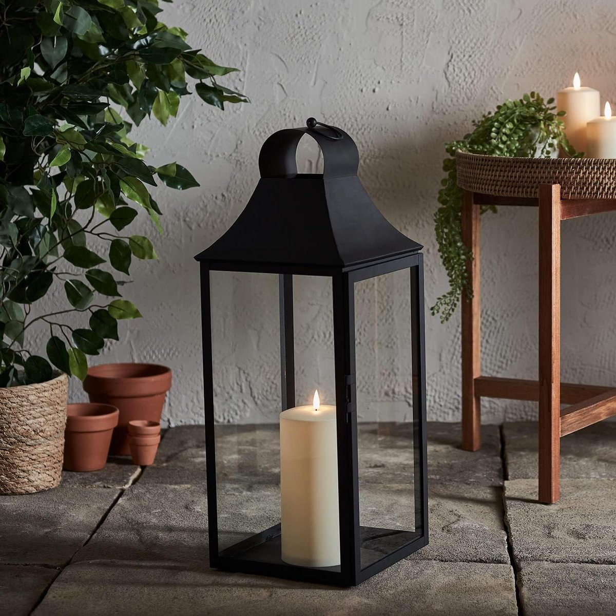 Metalen Lantaarn - Decoratieve Lamp - Buiten Verlichten - Ingebouwde Timer - 59 cm Hoog - Zwart