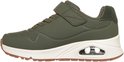 Groene Skechers UNO sneaker met witte zool, klittenbandsluiting en veters. Perkfe-details op de neus en zijkant.