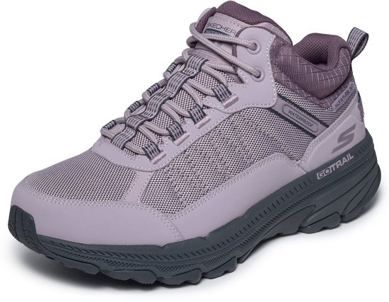Paarse Skechers Go Run Trail Altitude 2.0 wandelschoen met donkergrijze zool en veters.
