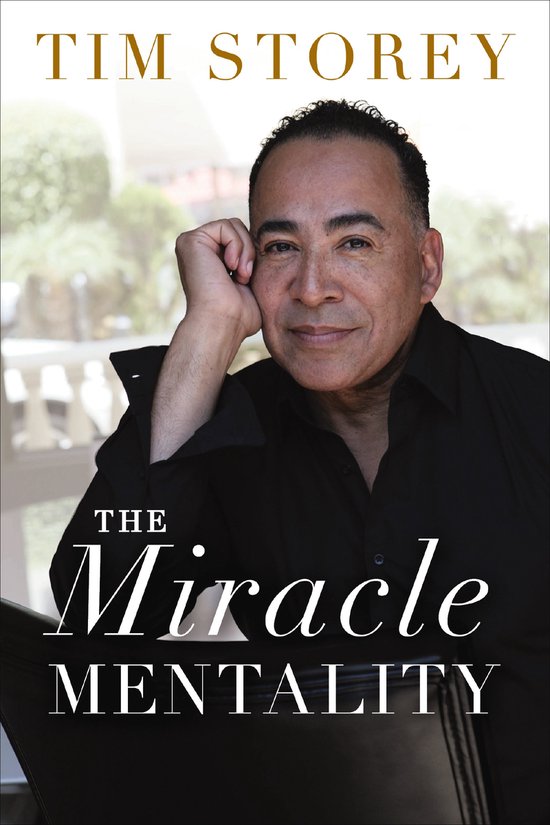 Boekhoes met Tim Storey, die 'The Miracle Mentality' presenteert.