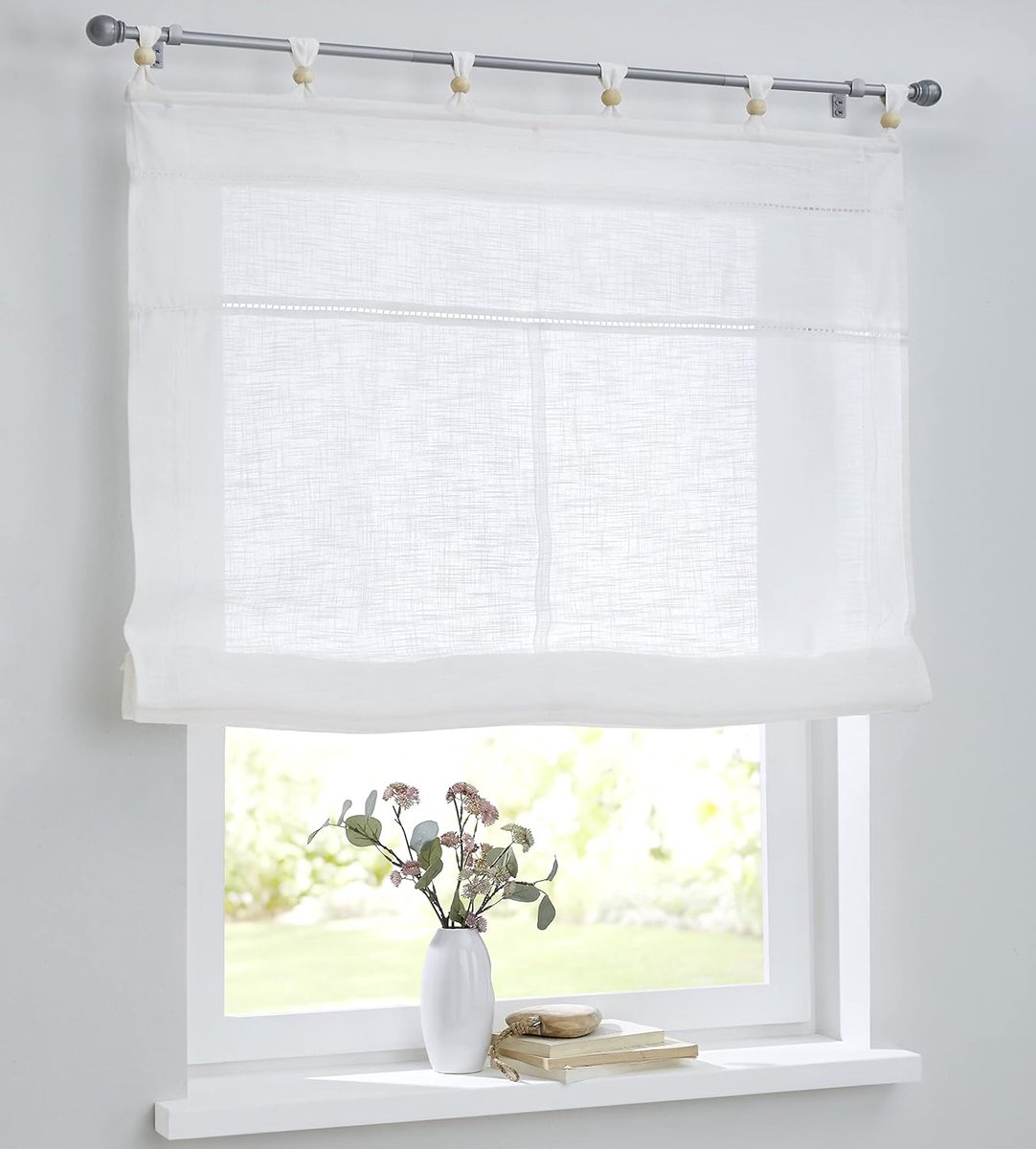 wit vouwgordijn met lussen en houten ballen, puur katoen, landhuisgordijn keuken, linnen look, breedte 100 cm x hoogte 140 cm