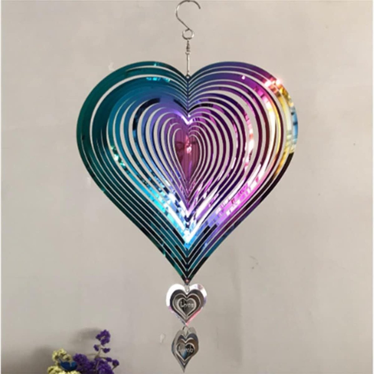 Windspinnen buiten metalen decoraties, paars-groene toning liefde hart 3D roestvrij metaal opknoping windspinnen spiraal hart windgong 360 graden spinners voor outdoor indoor decoratie