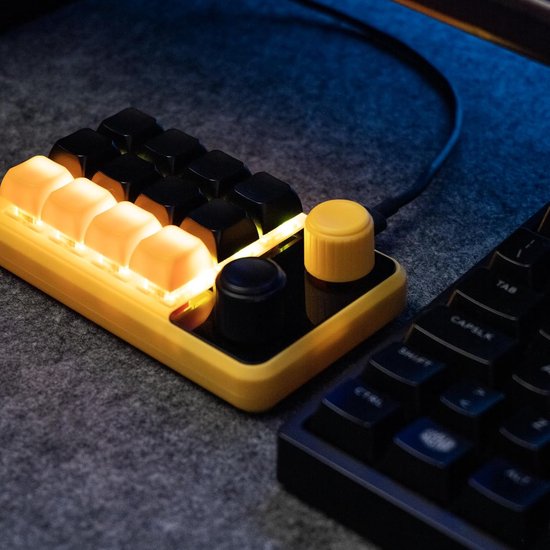 mechanisch macrotoetsenbord met programmeerbaar RGB-macrotoetsenbord met hot-swap-ondersteuning voor pc-games/fotoproductie/bewerking (geel zwart) — afbeelding 5