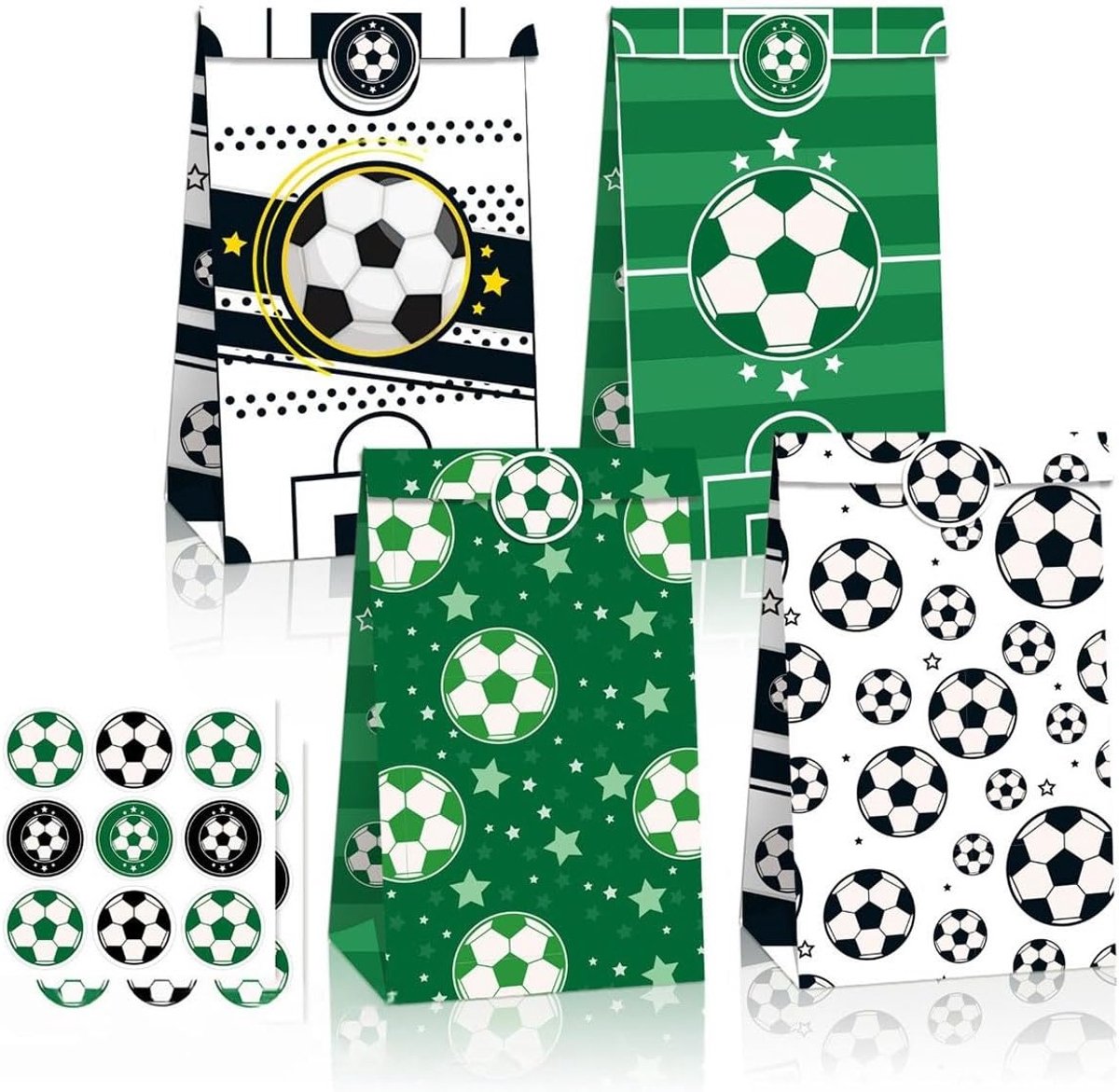 SnelShoppen - Voetbal Cadeauzakjes voor Kinderen - 12 Stuks - Herbruikbaar Kraftpapier - Milieuvriendelijk - Inclusief 18 Stickers - Snoepzakjes voor