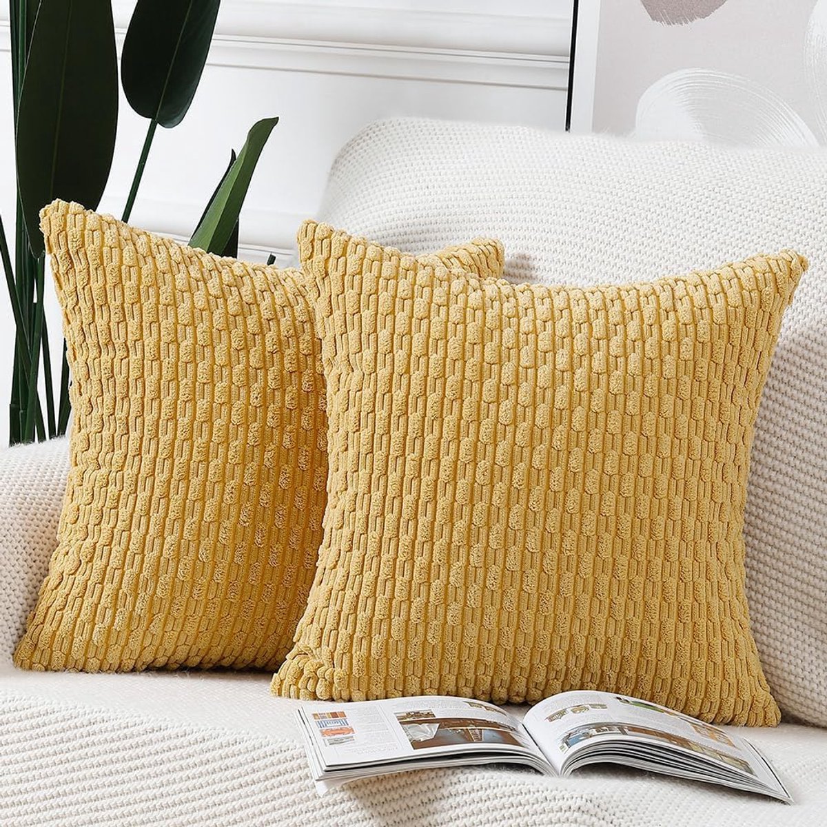 SnelShoppen - Set van 2 Corduroy Boho Kussenhoezen 45x45cm Geel - Zachte Decoratieve Kussens voor Sofa en Slaapkamer - Duurzaam en Stijlvol