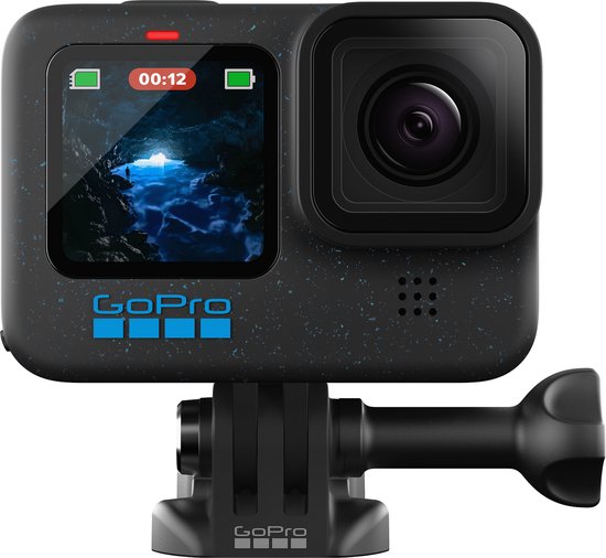 GoPro HERO 12 Black actioncamera, frontaal, met blauwe spetters en houder.