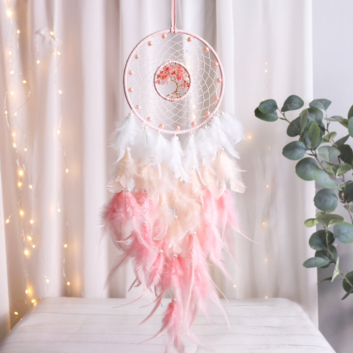 Namajunas - Roze dromenvanger wand decoratie hanger - Ronde muur ophanging met franje, kwastjes, kralen en veren - Kristallen levensboom - Zonne dromenvanger - Veren wandhanger - perfecte cadeau - Mooie dromen vangen - boho- slaapkamer decoratie