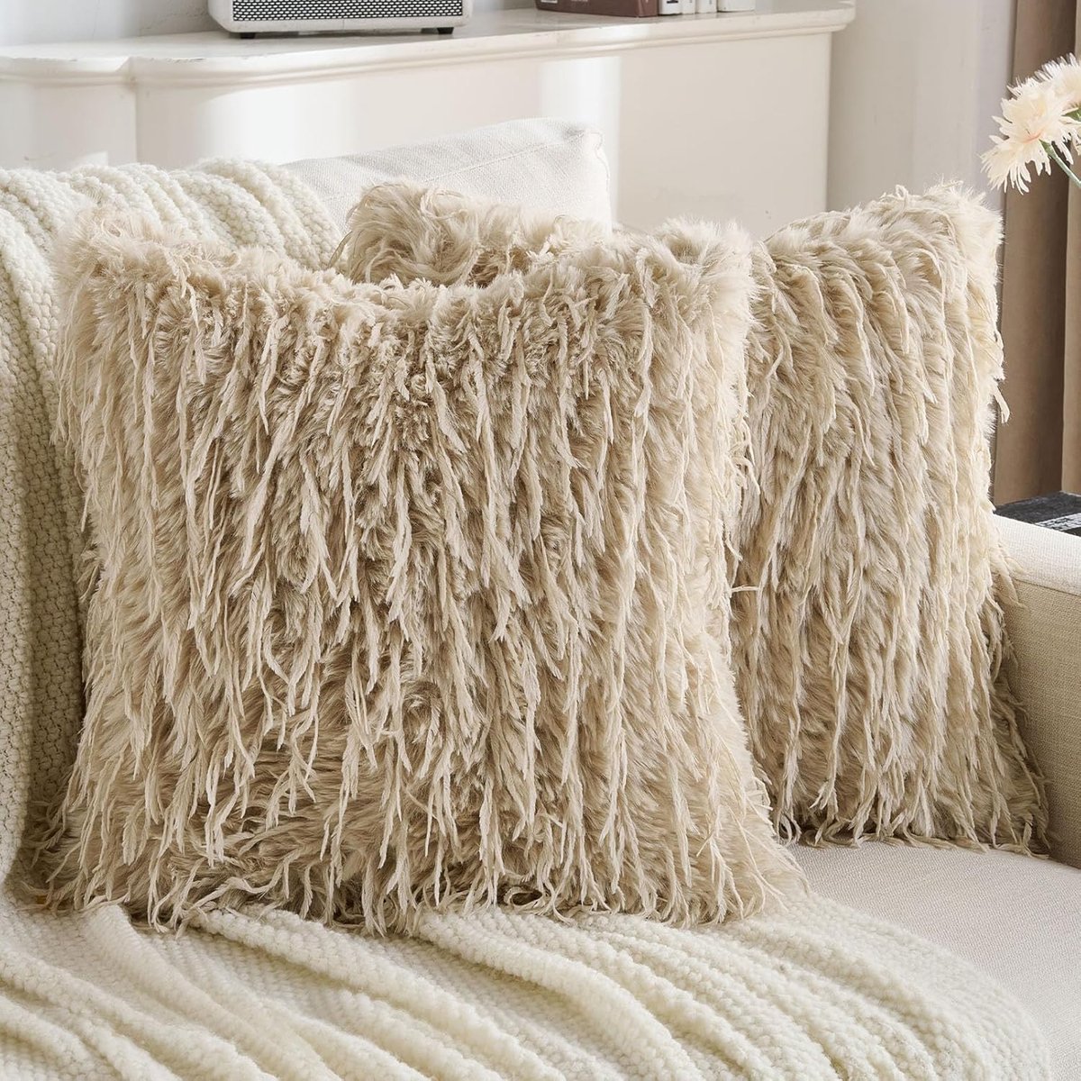 SnelShoppen - Set van 2 Decoratieve Kussenhoezen 60x60 cm van Zacht Imitatiebont, Lange Haar Kussen Covers voor Sofa en Slaapkamer, Apricot met Rits