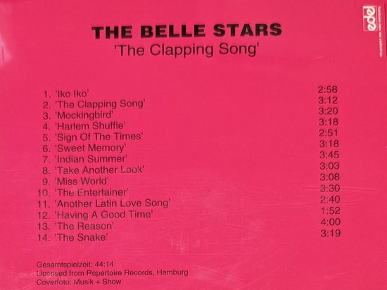 Achterkant van de hoes van The Belle Stars 'The Clapping Song' met een tracklist en speelduur.