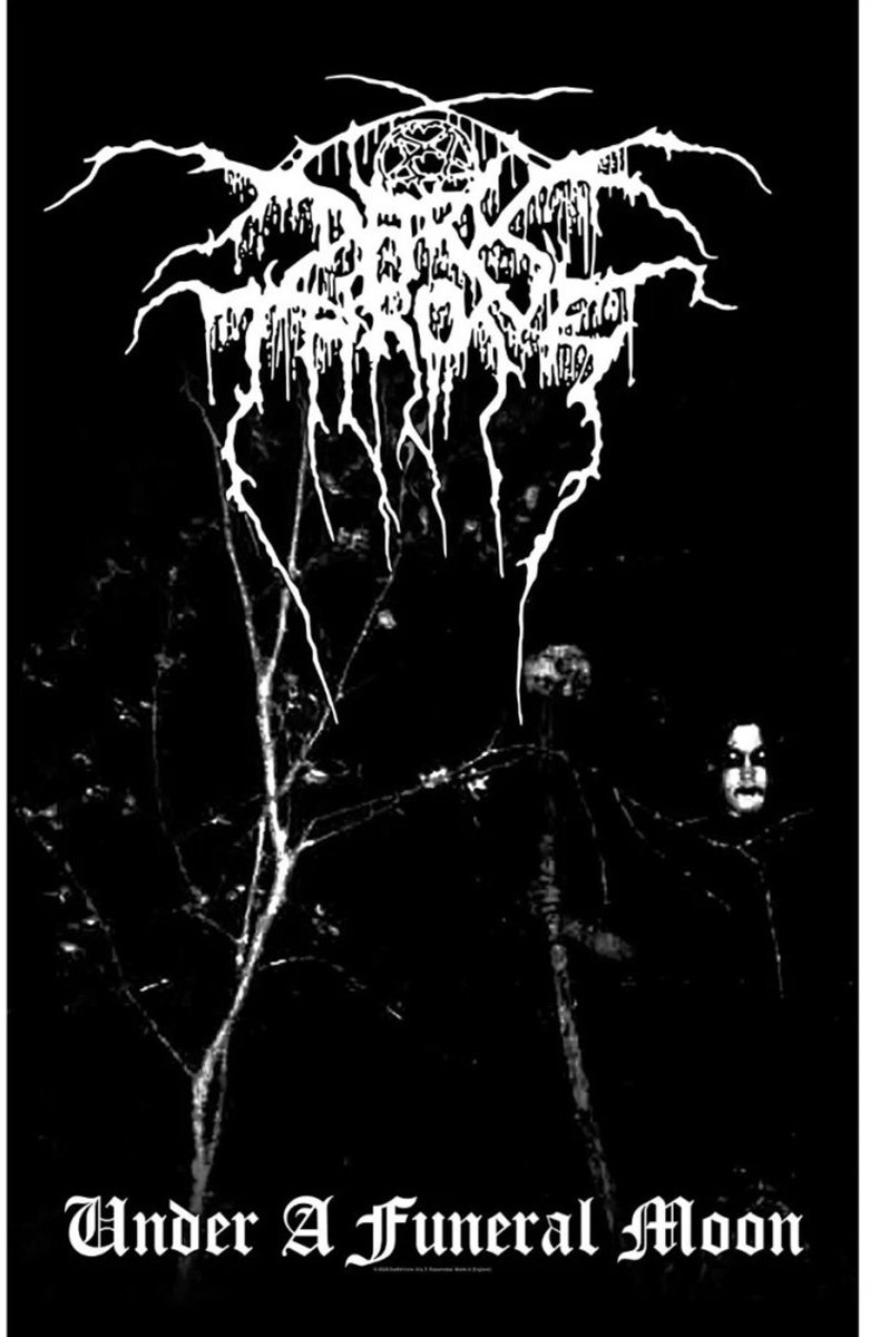 Darkthrone - Under A Funeral Moon Textiel Poster - Zwart/Wit