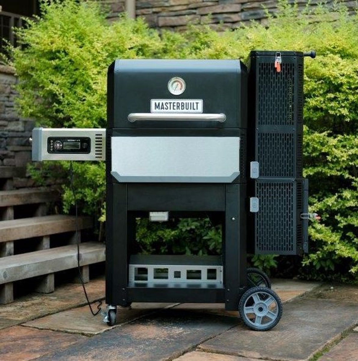 Masterbuilt Gravity Series 800 - Charcoal Barbecue and Smoker