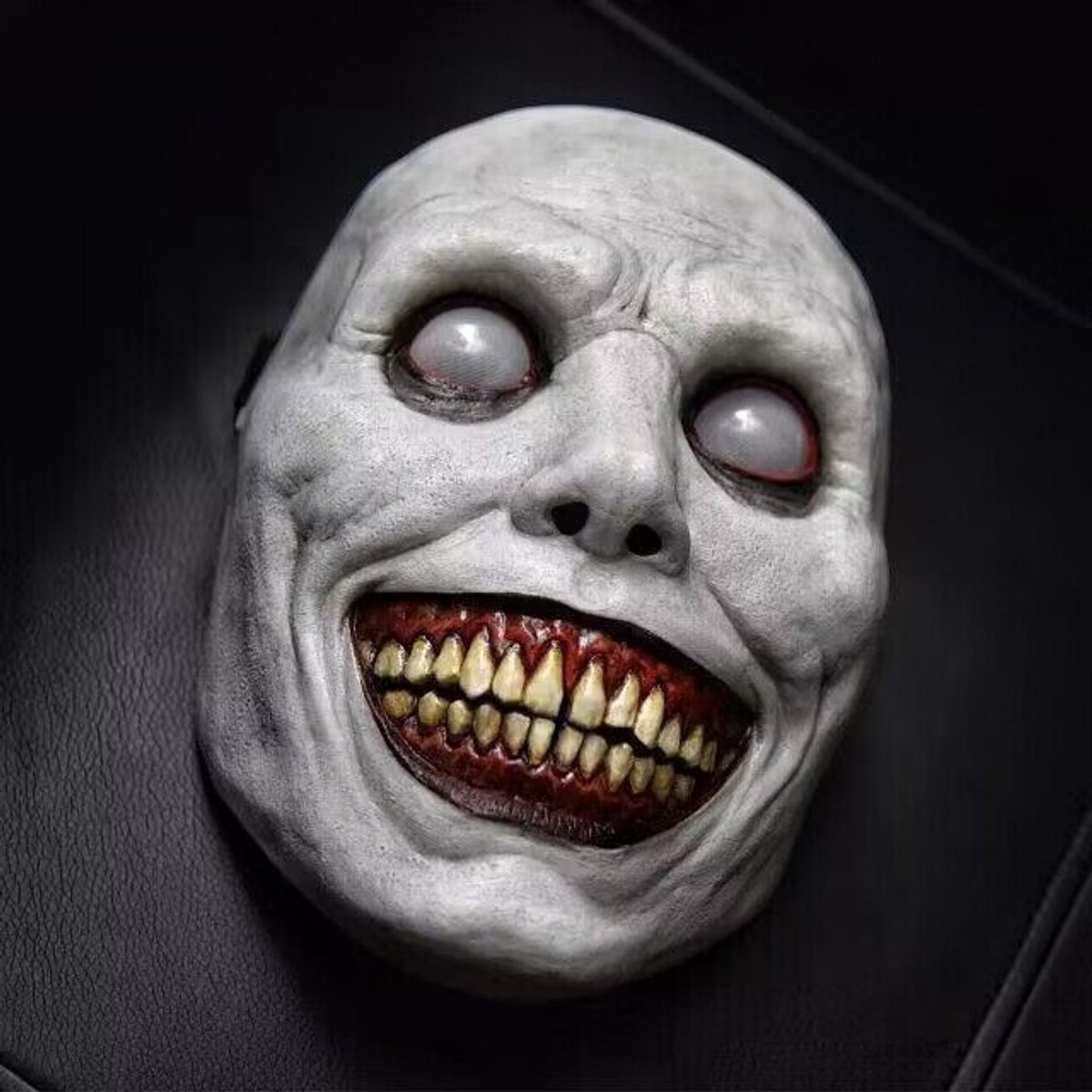 Halloween Masker Horror - Wit Eng Latex Masker voor Carnaval, Themafeest en Verkleedfeest
