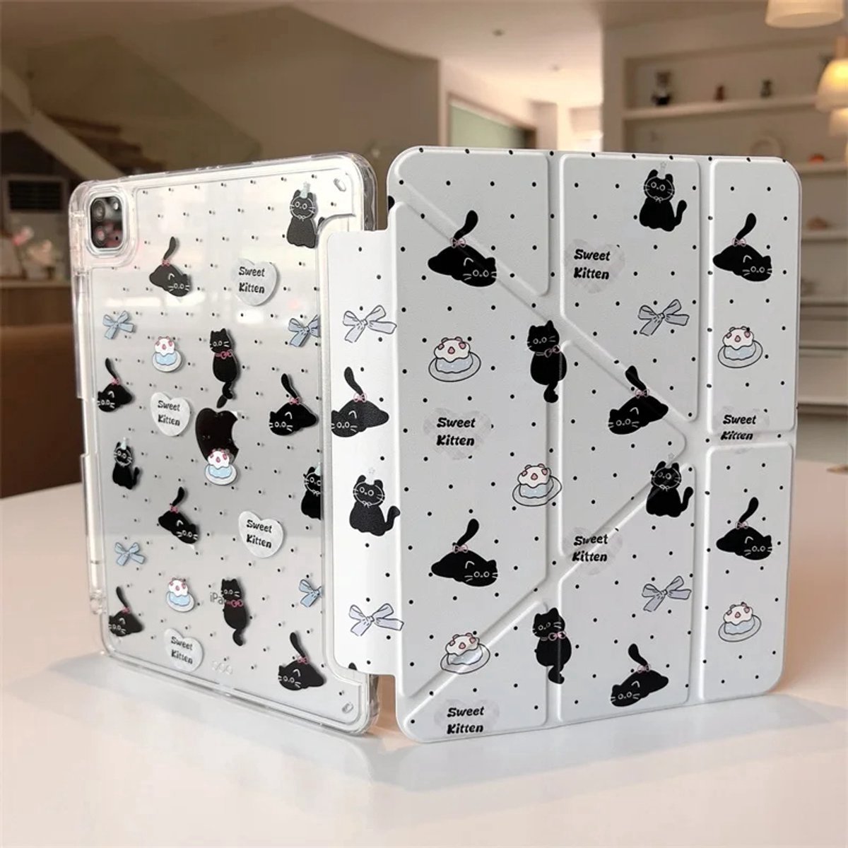 Casalora Tablet Hoes – Geschikt voor Apple iPad 11 A16 11 inch (2025) – Met Pennenhouder – Y-vormige Vouw – Polka dot kat