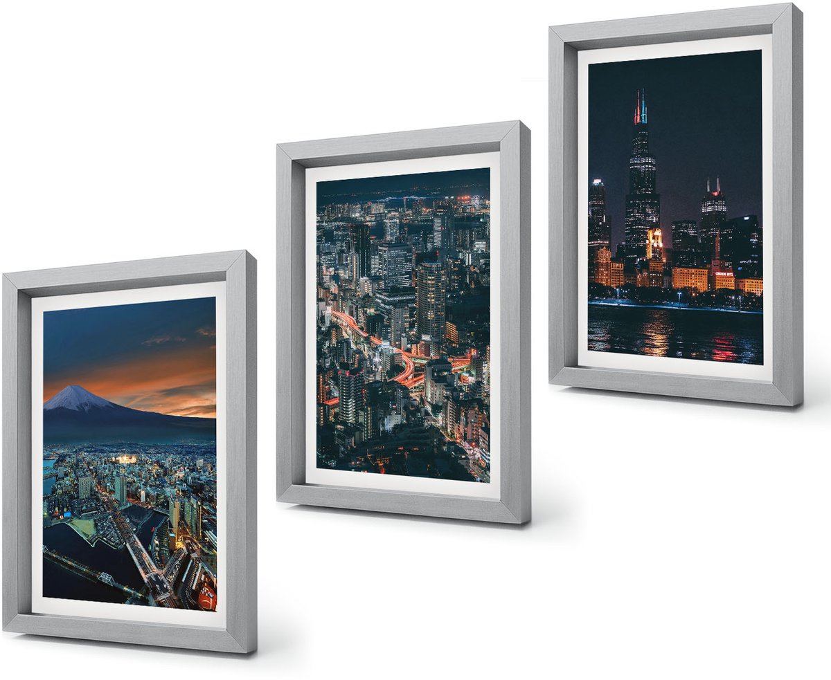 Coloray 4-Delige Schilderij Set - Uitzicht op de stad 's nachts vanaf de bergen met wolkenkrabbers - 20 x 30 cm - Decoratieve Schilderijen - Wanddecoratie - Hal - Moderne Wanddecoratie Zilveren lijst