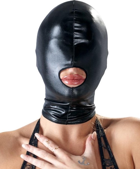 Cagoule BDSM noire opaque - ouverture bouche et yeux