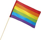 24 stuks: Polyester zwaaivlag - Regenboog - 30x45cm / 76cm stok