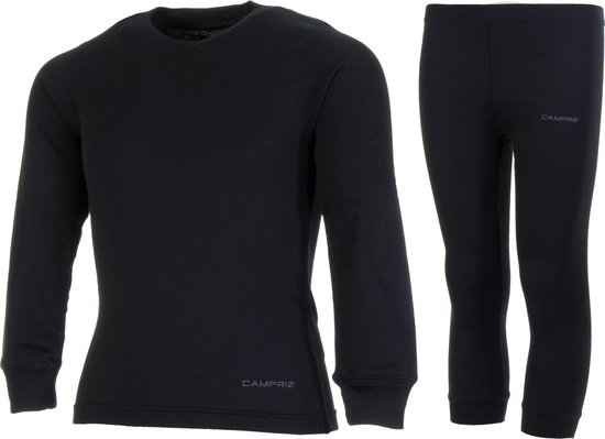 Zwarte lange thermoshirt met ronde hals en bijpassende zwarte thermobroek.