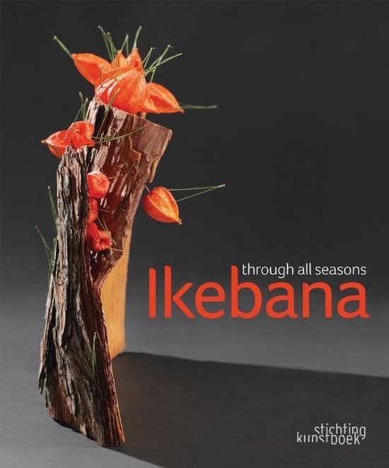 Cover van het boek 'Ikebana through the seasons'