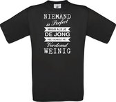 Mijncadeautje - unisex T-shirt - niemand is perfect - familienaam naar keuze - Zwart (maat L)