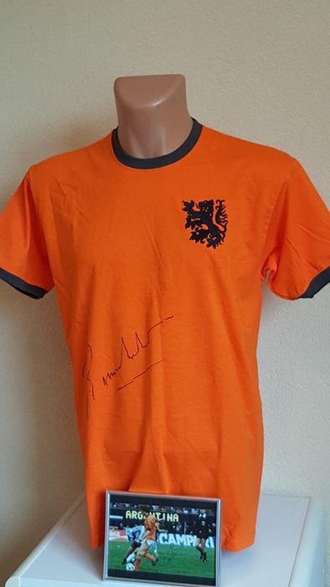 Retro, shirt Nederlands elftal - WK 74/78 - mt M, REPLICA, ER STAAT GEEN  HANDTEKENING OP! | bol.com