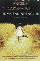 Boekcover van 'De Vriendinnenclub' met een meisje in een wit jurkje dat een knuffel draagt op een bospad.