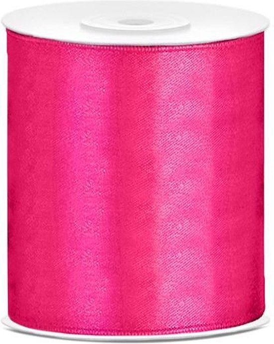 Rol satijnen lint in fel roze met een glanzende afwerking, 100mm breed.