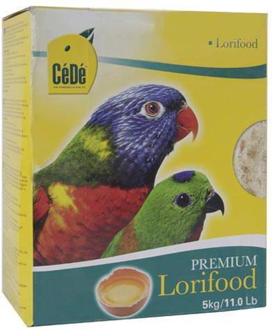 Gele verpakking met "CéDé" logo, twee kleurrijke loripapegaaien, "PREMIUM Lorifood 5kg" en een eidooier.